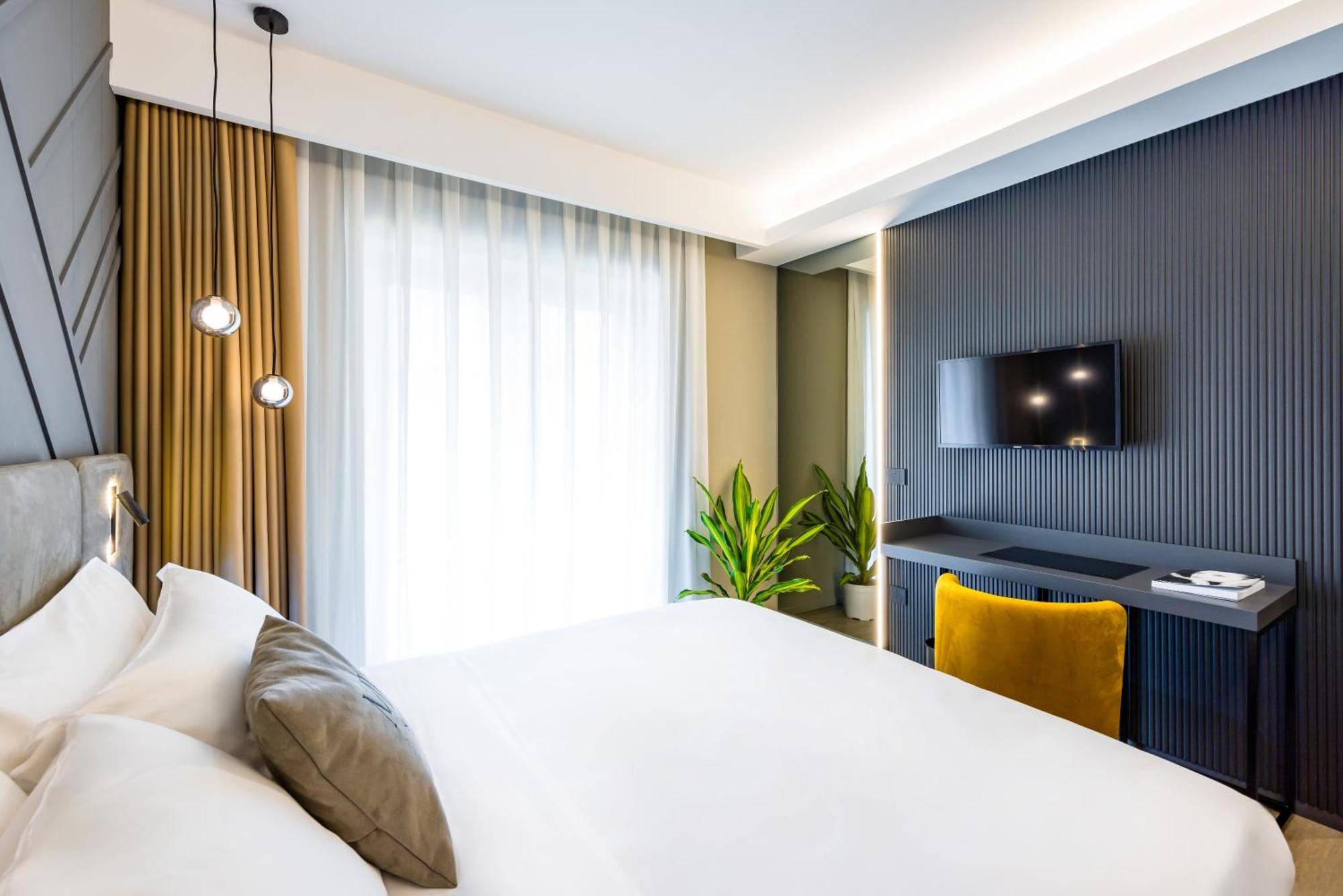 Mh Suites Plebiscito เนเปิลส์ ภายนอก รูปภาพ