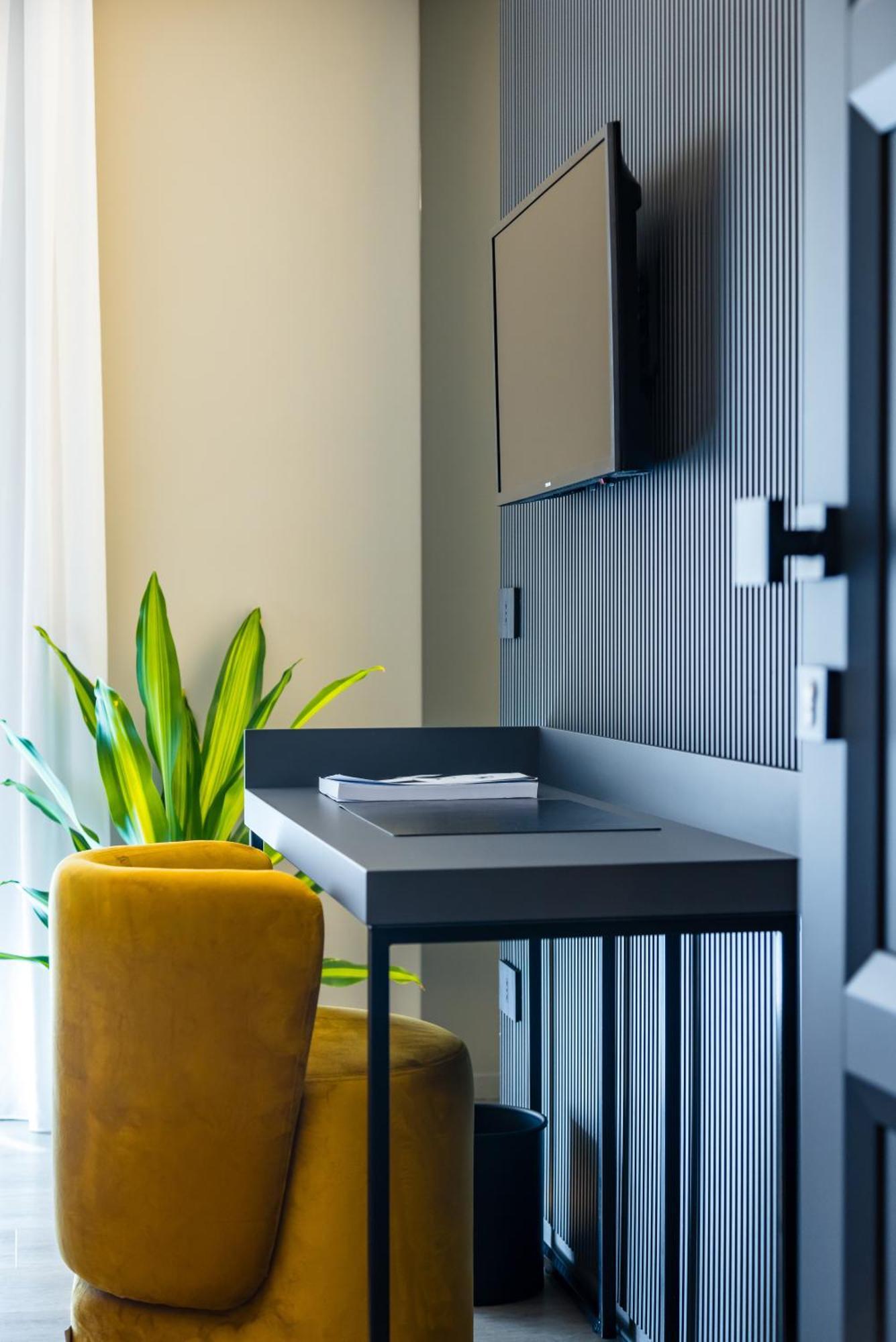Mh Suites Plebiscito เนเปิลส์ ภายนอก รูปภาพ